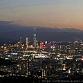 11203甜蜜CD家到台北內湖碧山巖看夕陽夜景 (27).jpg