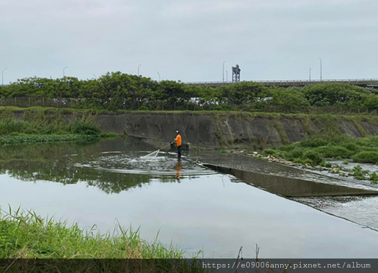 甜蜜CD家到國防砲陣地運動公園看飛機 (11).jpg