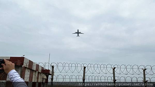 甜蜜CD家到國防砲陣地運動公園看飛機 (18).jpg