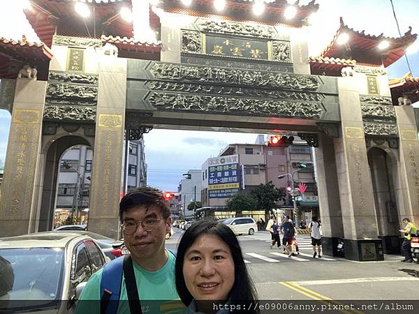 1120429甜蜜CD家跟大甲媽祖遶境回鑾從清水紫雲巖走到朝興宮 (11).jpg