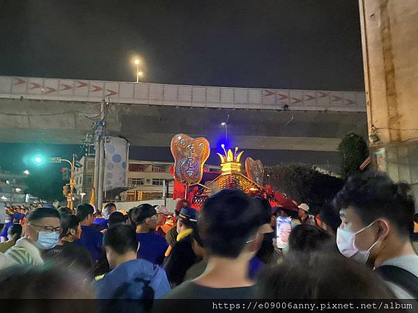 1120429甜蜜CD家跟大甲媽祖遶境回鑾從清水紫雲巖走到朝興宮 (56).jpg