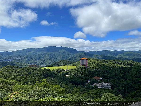 11206甜蜜CD家爬紅淡山小百岳三角點 (39).jpg