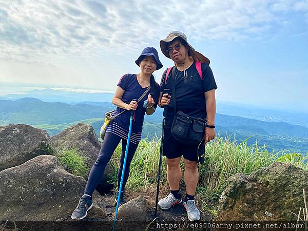 11206甜蜜CD家去七星山小百岳.七星東峰和主峰 (4).jpg 11206甜蜜CD家去七星山小百岳.七星東峰和主峰 (4).jpg