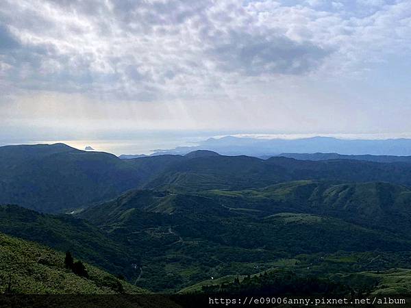 11206甜蜜CD家去七星山小百岳.七星東峰和主峰 (45).jpg