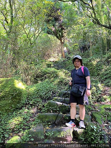 11206甜蜜CD家去七星山小百岳.七星東峰和主峰 (64).jpg 11206甜蜜CD家去七星山小百岳.七星東峰和主峰 (64).jpg