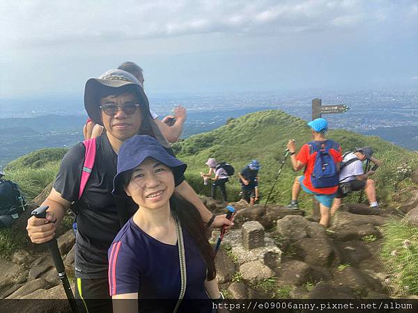11206甜蜜CD家去七星山小百岳.七星東峰和主峰 (73).jpg 11206甜蜜CD家去七星山小百岳.七星東峰和主峰 (73).jpg