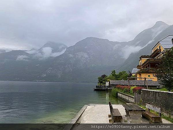 甜蜜CD家奧捷斯匈之旅2023-08-03-06h46m40Day4-1Day4-1清晨五點哈修塔特散冊，雲霧繚繞，仿佛仙境.jpg