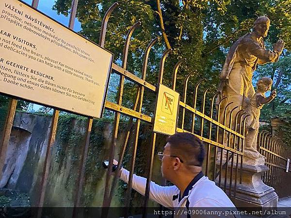 甜蜜CD家奧捷斯匈之旅2023-08-03-21h01m38DAY4-5夜遊捷克庫倫洛夫CK小鎮.jpg