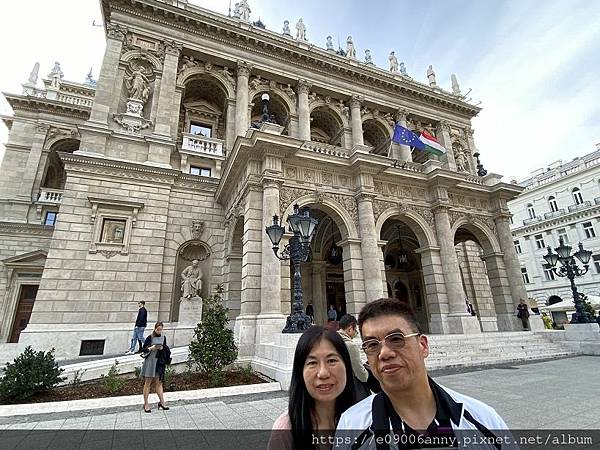 甜蜜CD家奧捷斯匈之旅2023-08-08-18h23m04Day 9-4匈牙利國家歌劇院看歌劇「弄臣」.jpg