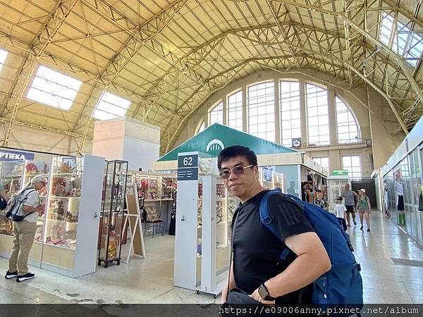 Day7-2甜蜜CD家歐洲7國~拉脫維亞里加老城區（上）中央市場、聖彼得教堂、黑頭宮 (7).jpg