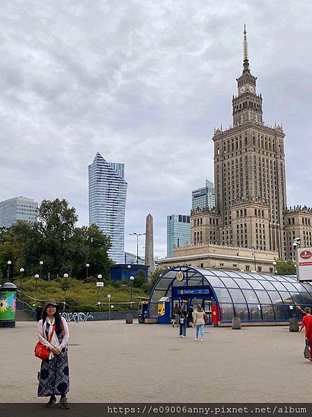 Day11-1甜蜜CD家歐洲7國~波蘭華沙中央車站搭火車到波蘭第二大城克拉克夫，火車簡介 (9).jpg