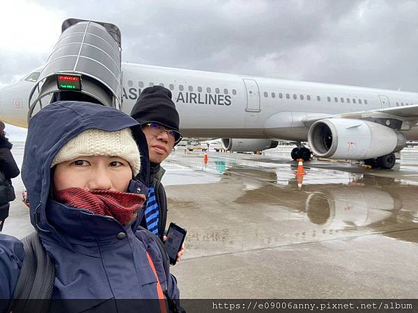 2025甜蜜CD家Day4-2從濟州機場搭韓亞航到首爾金浦機場,濟州機場午餐,在空中看銀白世界的雪景 (37).jpg 2025甜蜜CD家Day4-2從濟州機場搭韓亞航到首爾金浦機場,濟州機場午餐,在空中看銀白世界的雪景 (37).jpg
