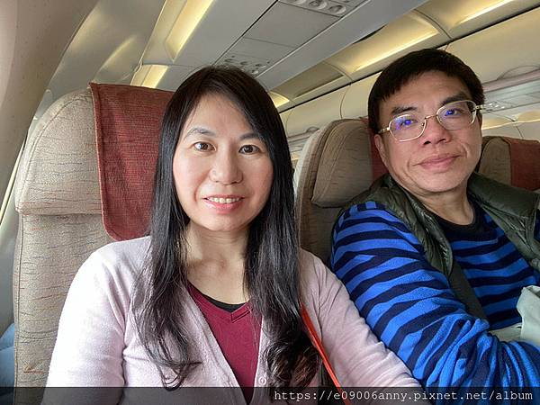 2025甜蜜CD家Day4-2從濟州機場搭韓亞航到首爾金浦機場，濟州機場午餐，在空中看銀白世界的雪景 (40).jpg