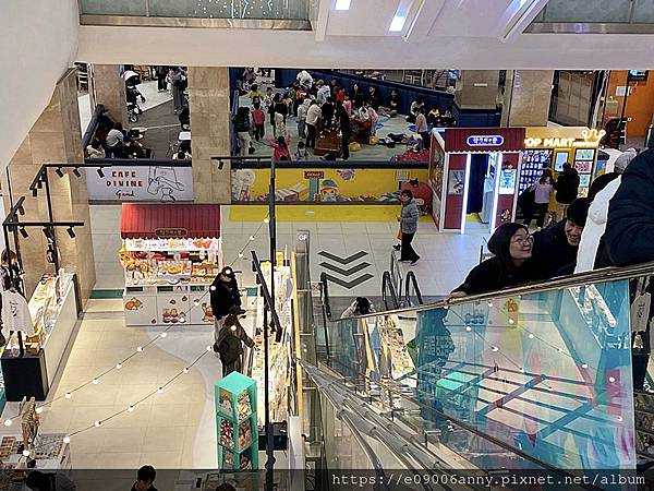 2025甜蜜CD家Day4-3 韓國首爾金浦機場旁樂天購物商場與樂天超市 (18).jpg