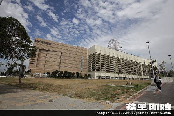 106.2.23高雄市捷運局今日公開招標高雄夢時代旁地上權案,結果無人投標,已是第二次流標.jpg 106.2.23高雄市捷運局今日公開招標高雄夢時代旁地上權案,結果無人投標,已是第二次流標.jpg