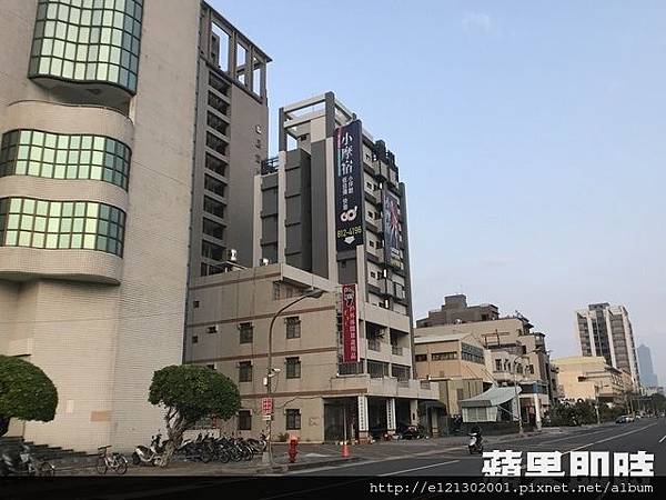 106.2.27新案「小摩宿」是目前高雄規劃坪數最小的建案.jpg 106.2.27新案「小摩宿」是目前高雄規劃坪數最小的建案.jpg