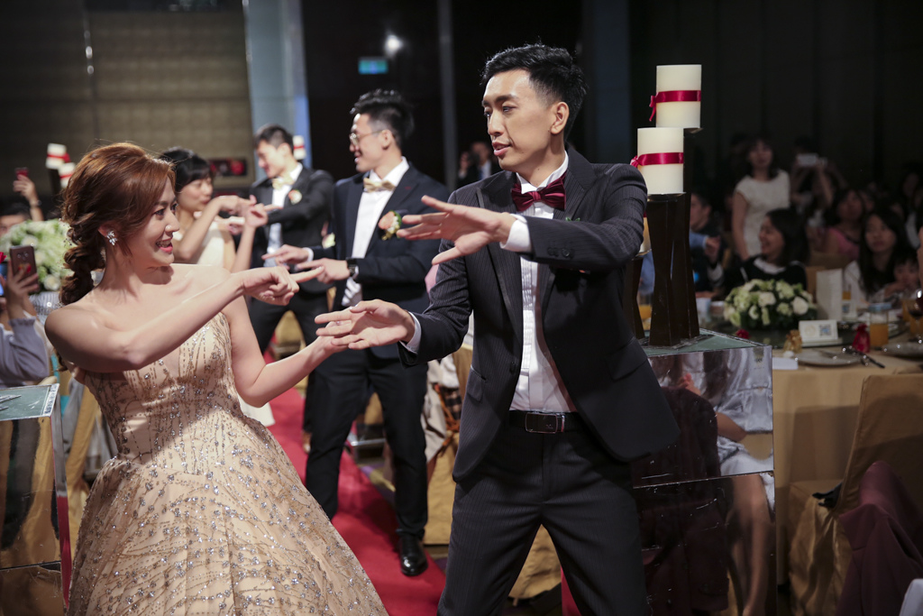 S-(小圖)-跳舞進場-5.JPG S-(小圖)-跳舞進場-5.JPG