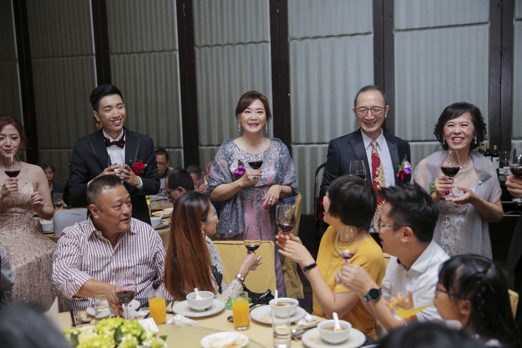 V-(小圖)-逐桌敬酒-58.JPG V-(小圖)-逐桌敬酒-58.JPG