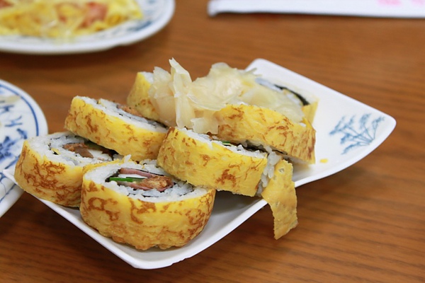蛋皮壽司