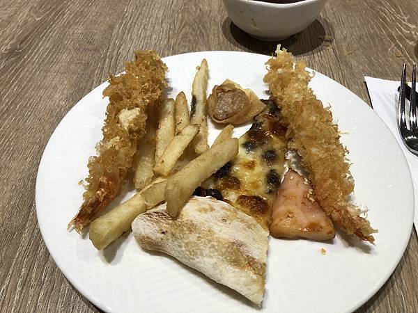 【高雄餐廳】帕里巴黎自助餐~聯上大飯店