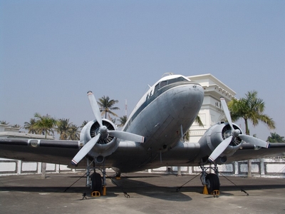 C-47 空中列車式運輸機 C-47 空中列車式運輸機