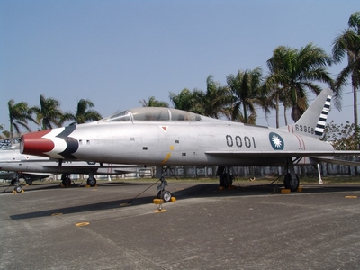 F-100F 超級軍刀式戰鬥教練機 Super Sabre F-100F 超級軍刀式戰鬥教練機 Super Sabre