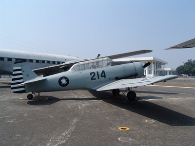 AT-6 德州佬式戰鬥教練機