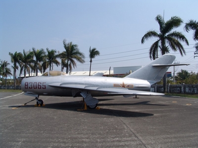 MiG-17  壁畫式戰鬥機    Fresco