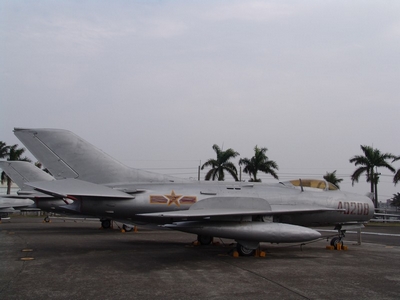 MiG-19 農夫式戰鬥機  Farmer　殲六　J-6