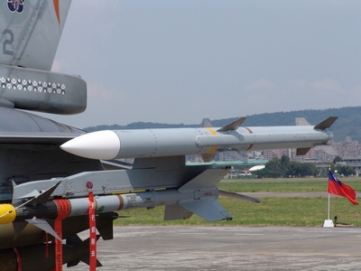 AIM-120C 先進中程空對空飛彈 AMRAAM AIM-120C 先進中程空對空飛彈 AMRAAM