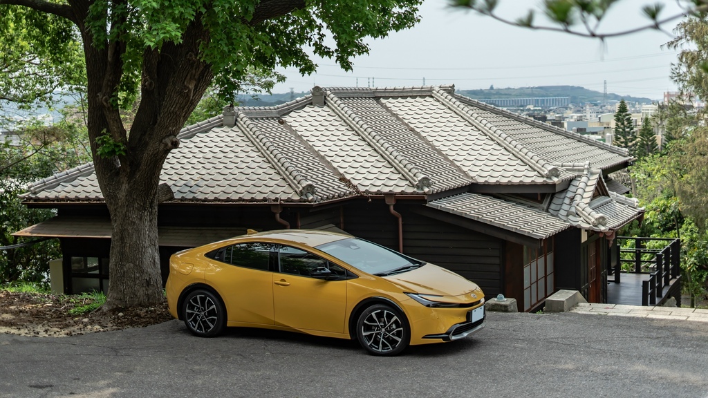 TOYOTA 2024 PRIUS 通霄神社