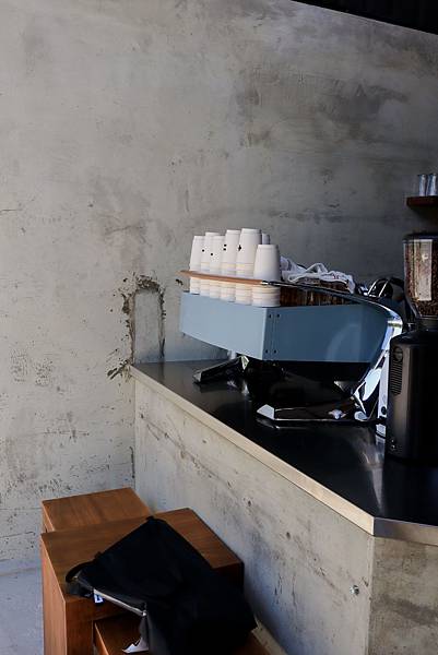[ 新北美食 ] 德正咖啡-汐止新開幕工業風咖啡廳 冰心巴斯