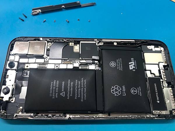 Apple Iphone X 電池老化膨脹 板橋 土城 新莊 樹林手機現場維修 E即修 樹林iphone手機現場維修