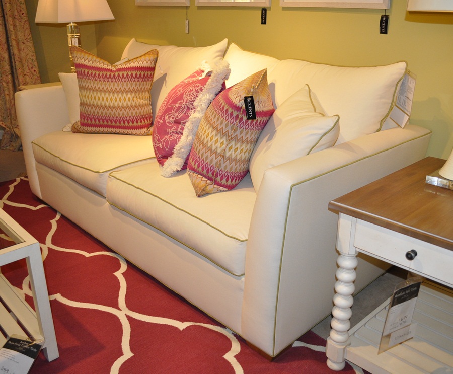 R202033 (USD 1,783) R202033 (USD 1,783)