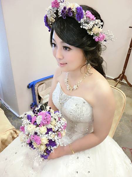新娘造型-浪漫花圈.jpg 新娘造型-浪漫花圈.jpg