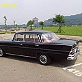 【易特商務網】1966年賓士古董車230S純黑金龜車古董車出租