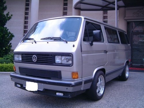 【易特商務網】1989年福斯 T3 九人座古董車出租