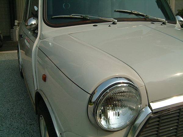 【易特商務網 】1990年MiNi AUSTIN(白色)(廣告拍片古董車出租)