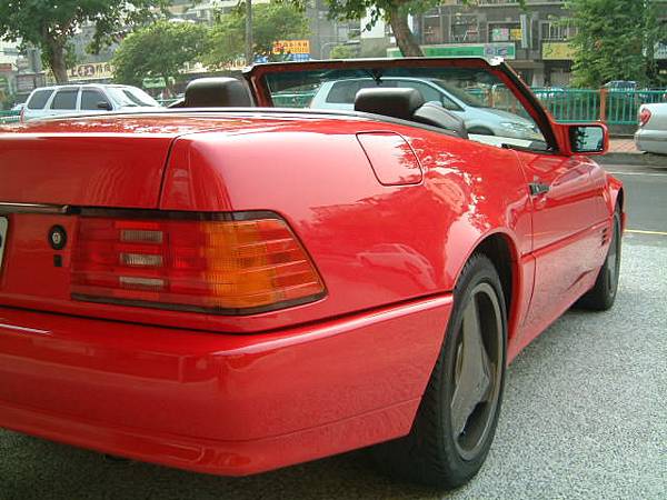 【易特商務網 】1993年BENZ R 129 300SL(紅色)廣告拍片古董車出租)