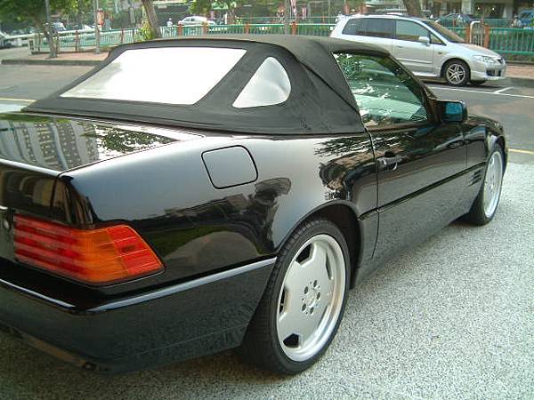 【易特商務網】1993年 BENZ  R129 300SL 雙門敞篷跑車黑色金龜車古董車出租