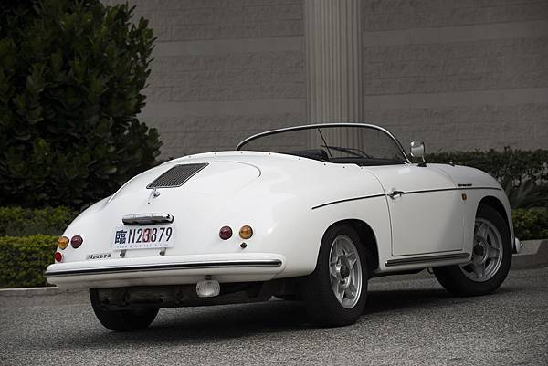 『易特商網古董車出租』一手車訊專訪【經典古董車－Porsche 356 Speedster Replica】