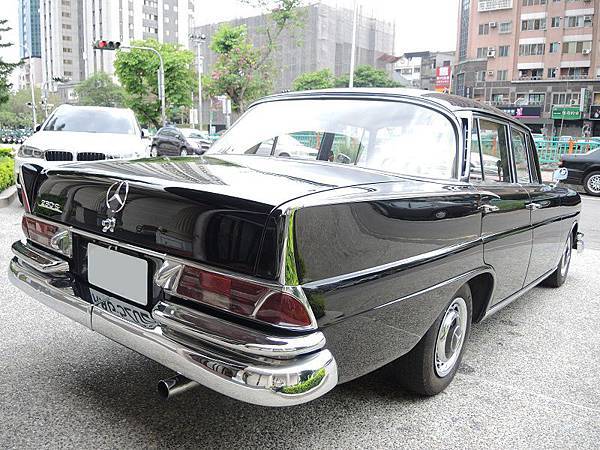 『易特商務網古董車出租 』1966年賓士古董車出租230S 