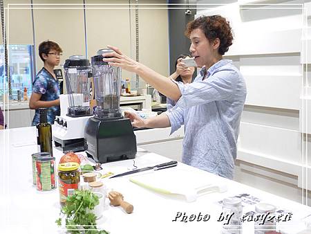 P1590474P83 P1590474P83