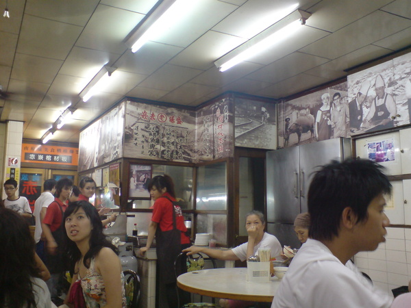 鱔魚麵店內.JPG