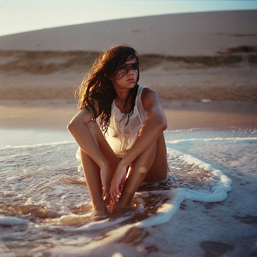 beach,nature,photography,portrait,water,woman-52f3a5ea8f539a4498a82eb67d20528b_h.jpg