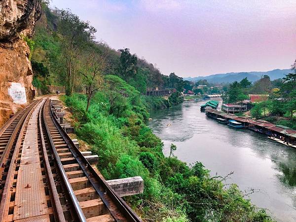 北碧侶灣七層瀑布&死亡鐵路兩天一夜Erawan Waterfall&Death Railway