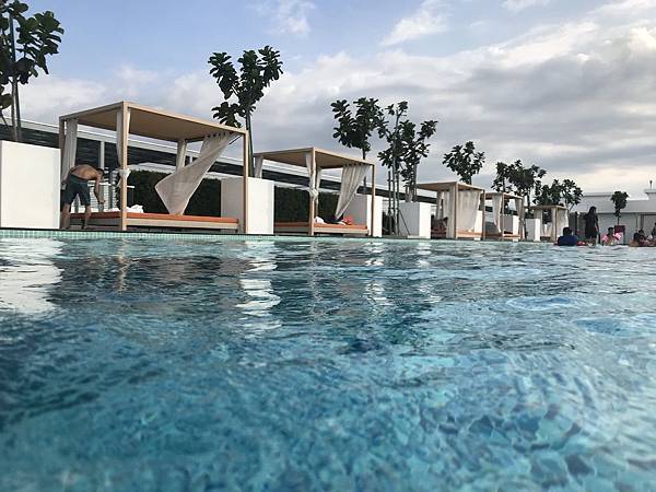 UNADJUSTEDNONRAW_thumb_1044c.jpg UNADJUSTEDNONRAW_thumb_1044c.jpg