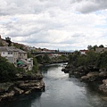 Mostar河岸的咖啡座