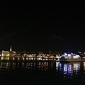 出發時港邊的夜景
