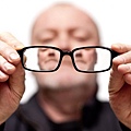 main-resized-iStock_000008494008Small_glasses.jpg